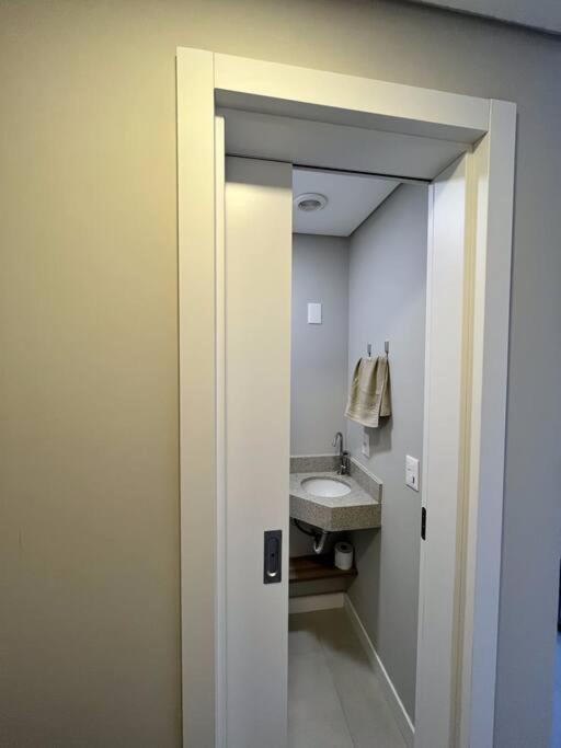 Apartamento 2 Suites Com Piscina E Churrasqueira, Ao Lado Da Ufsc Флоріанополіс Екстер'єр фото